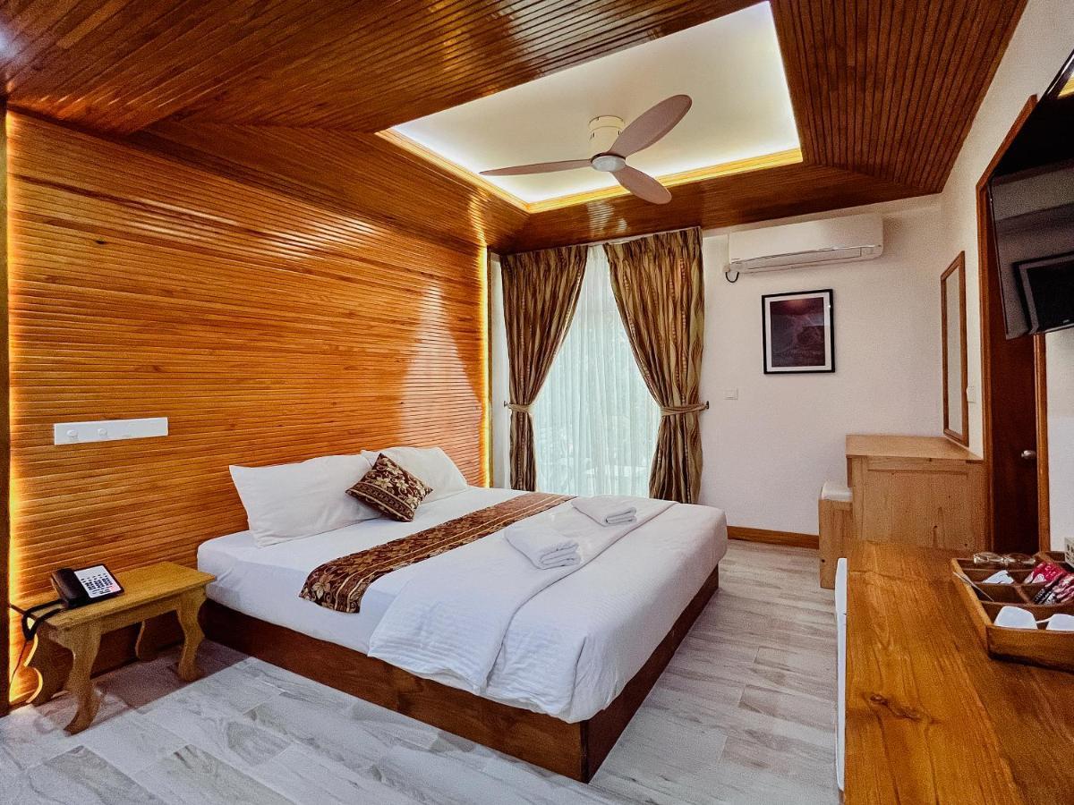 Perla Dhangethi Exterior photo